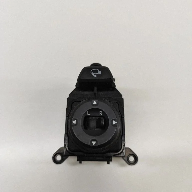 Wing mirror switch – KIA Optima (2010-2015)