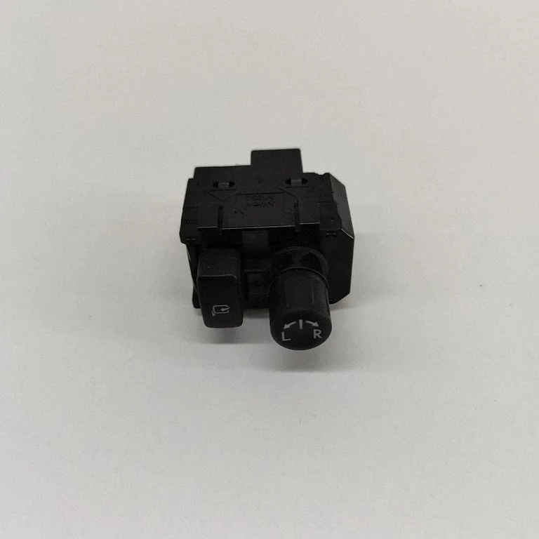 Wing mirror switch 83061CA000