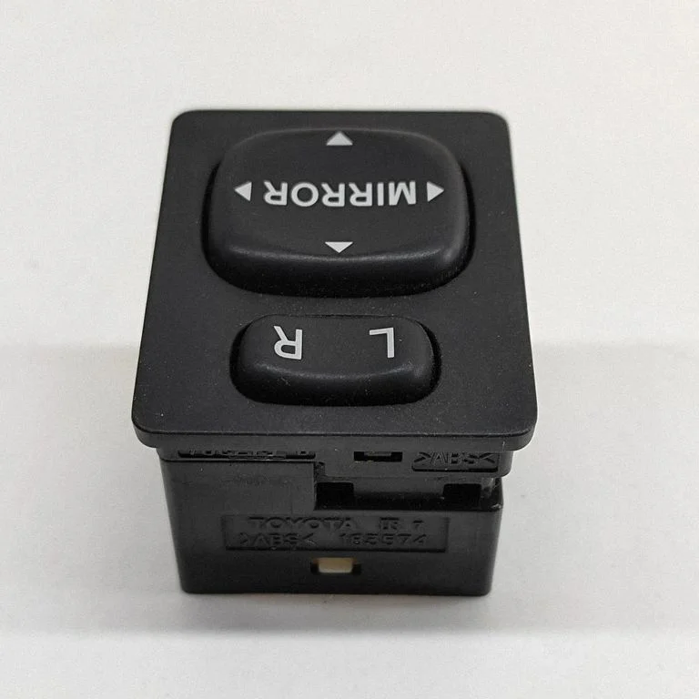Spoguļu slēdzis 848700D030