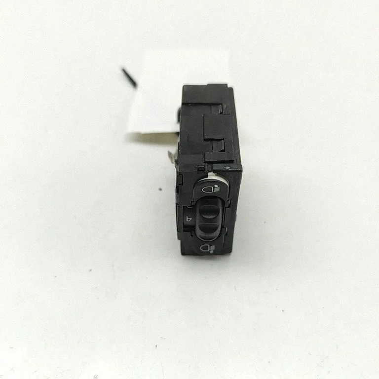 Esitulede kõrguse reguleerimise lüliti 7700841235 – Renault Master III (2010-2024)