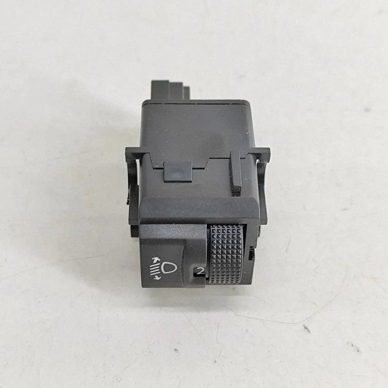 Lukturu augstuma regulēšanas slēdzis 98095437ZD