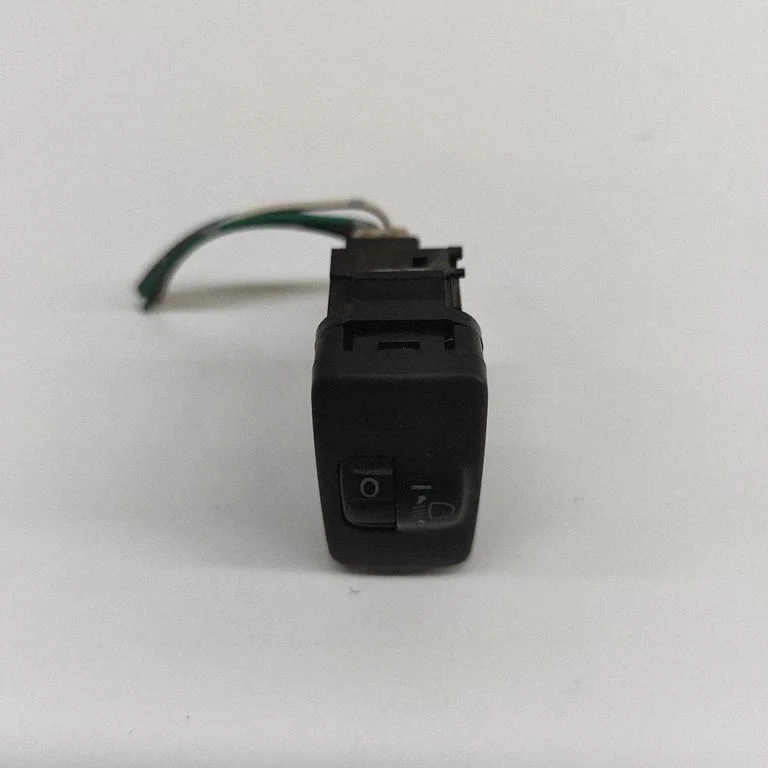 Headlight level height control switch – Toyota Hilux (AN10, AN20, AN30) (2011-2015)