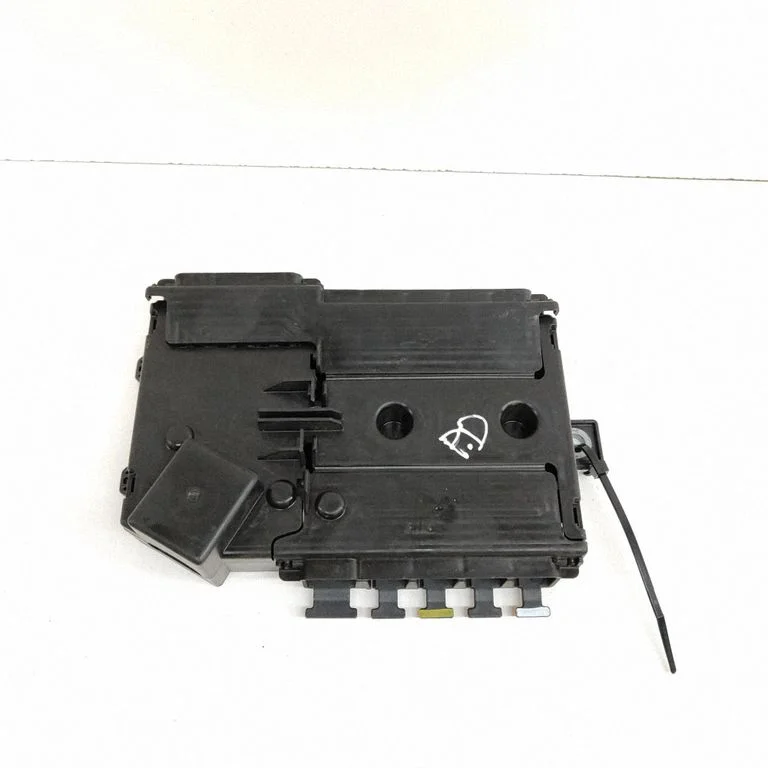 Current control relay – Mercedes-Benz C-Class W205 (2014-2021)