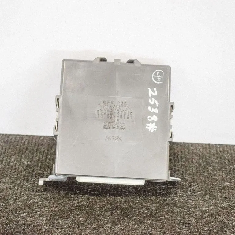 Srovės išlyginimo rėlė