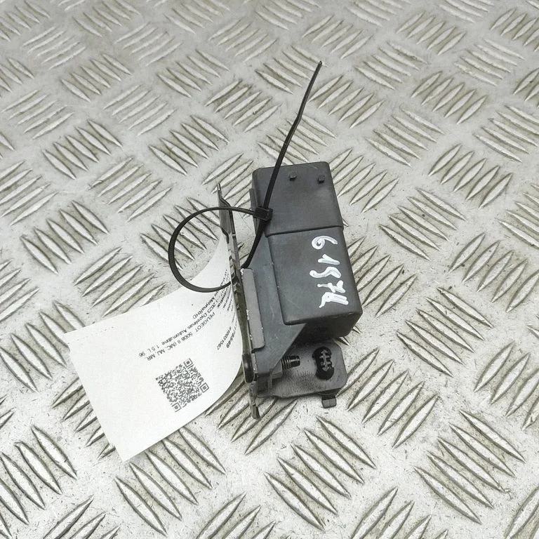 Kvēlsveču priekšuzsildes relejs 51299058A