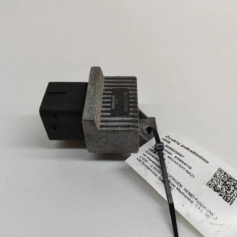 Kvēlsveču priekšuzsildes relejs 9645668680
