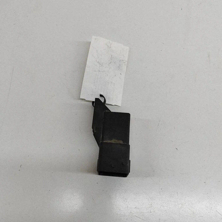 Kvēlsveču priekšuzsildes relejs 51299058A