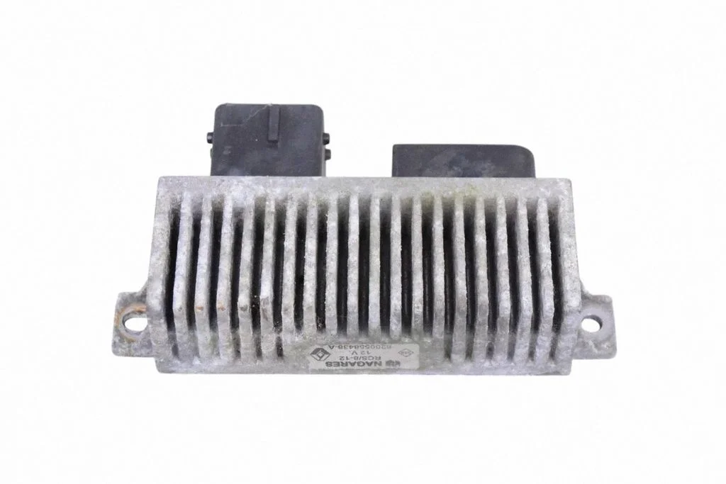 Eelsüüteküünalde relee 820058438A – Renault Master III (2010-2024)