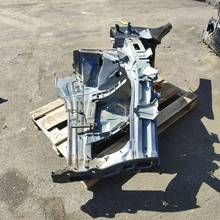Front quarter panel – right