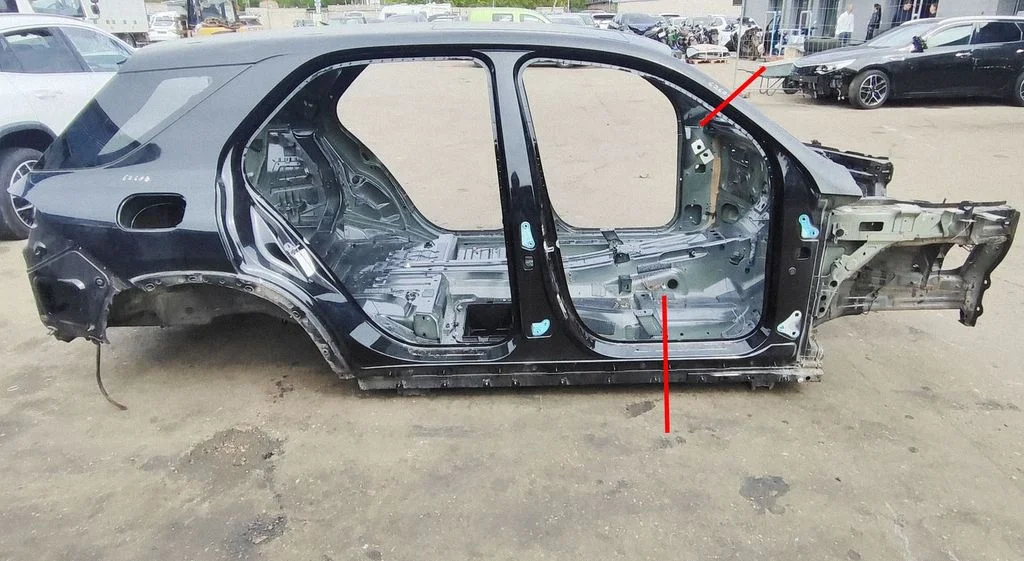 Front quarter panel – right