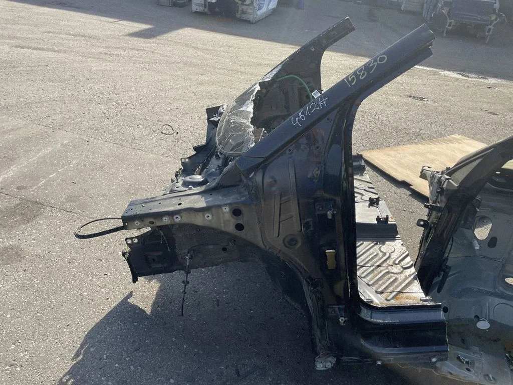Front quarter panel – left