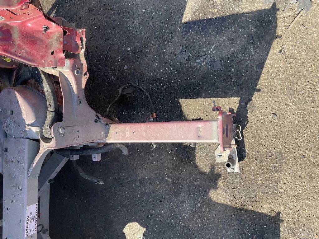 Front quarter panel – left
