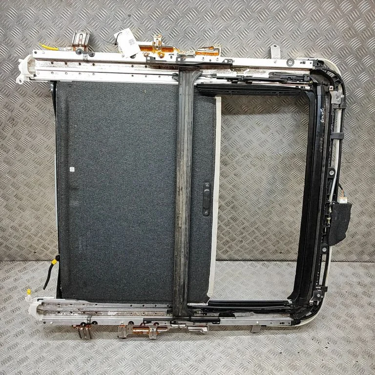 Sunroof set 6320350060 – Lexus LS UCF30 (2001-2007)