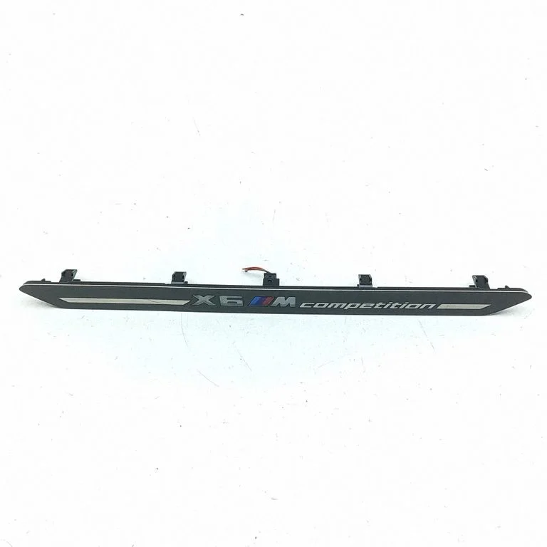 Front sill trim cover 8095505