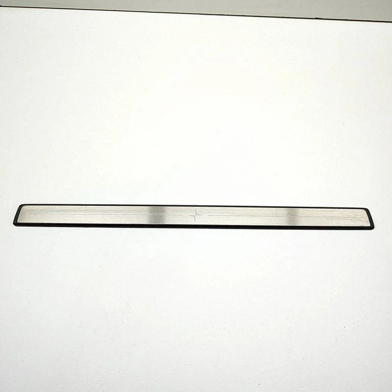 Front sill trim cover – Polestar 2 (2020-)