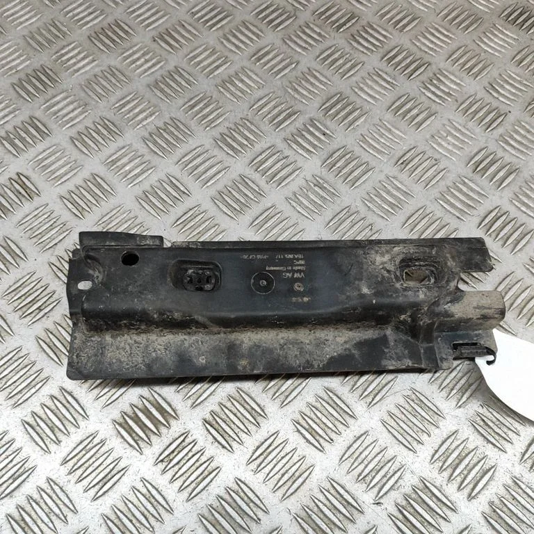 Apakšas aizsargs 1EA825117
