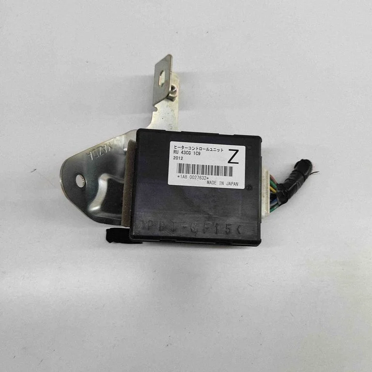 Kliimaseadme/kütte juhtplokk (salongis) RU43CG1C9