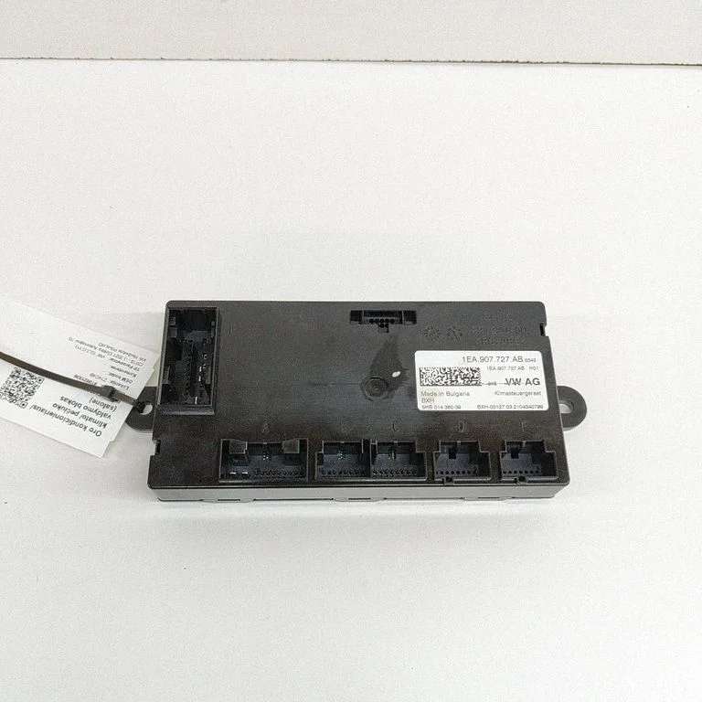 Gaisa kondicioniera/klimata/sildītāja vadības bloks (salonā) 5HB014360