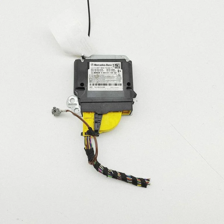 Drošības spilvenu vadības bloks A4479010300