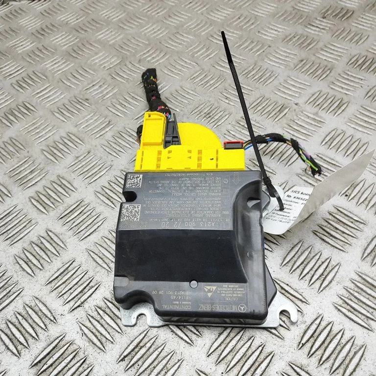Drošības spilvenu vadības bloks A2139020813
