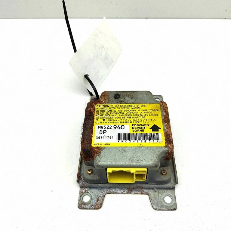 Turvapatjade juhtplokk – Mitsubishi L200 (1996-2006)