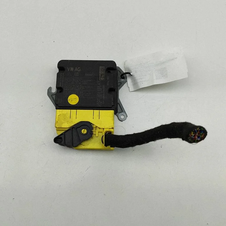 Drošības spilvenu vadības bloks A2C99883404