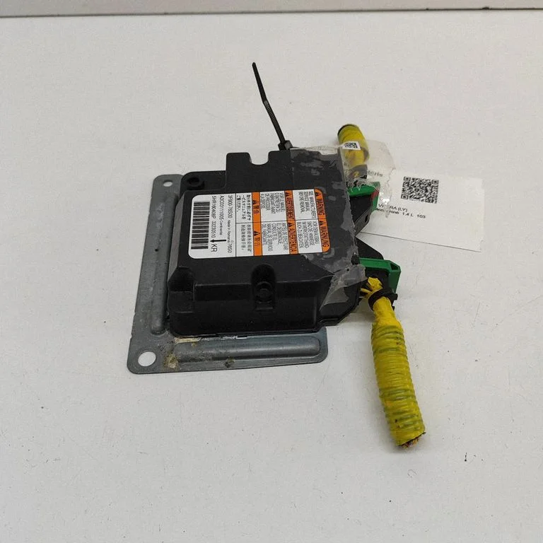 Turvapatjade juhtplokk A3C03111005 – Suzuki Vitara (LY) (2015-)