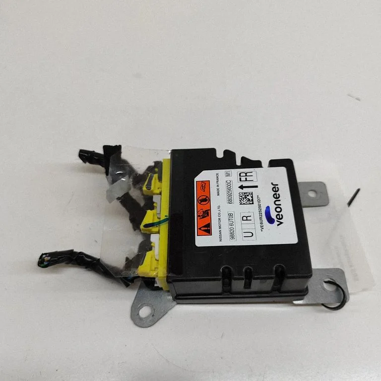 Drošības spilvenu vadības bloks 988206UT0B