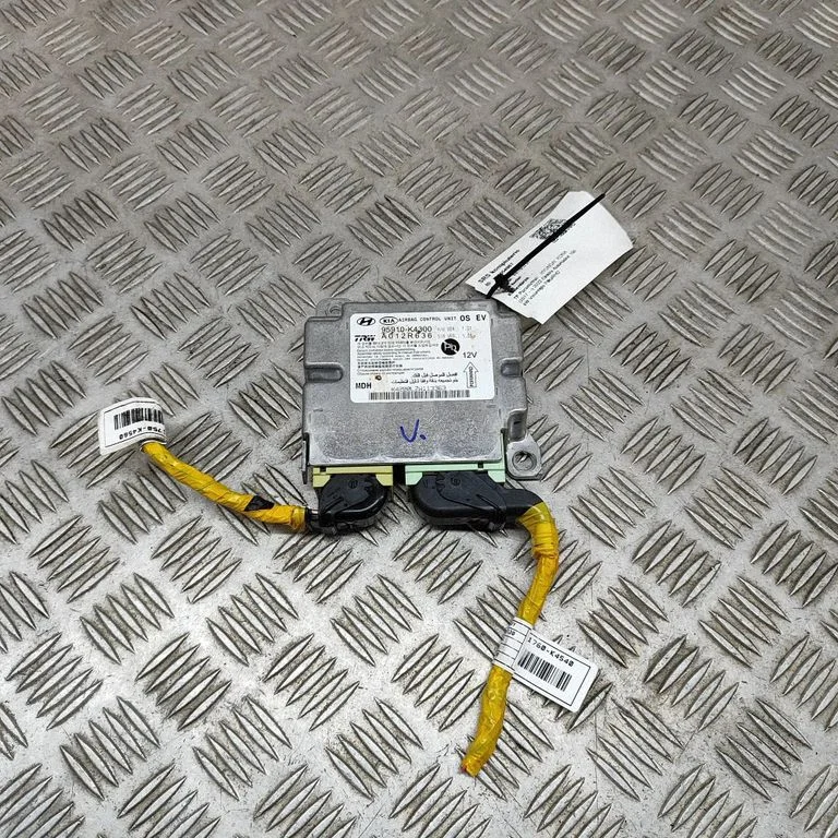 Drošības spilvenu vadības bloks A012R636