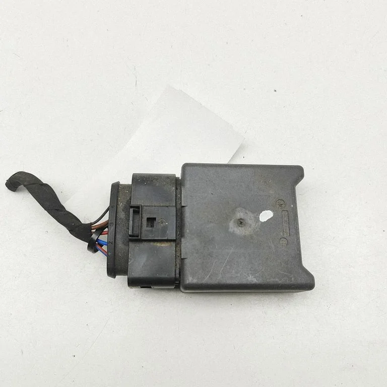 Degvielas sūkņa vadības bloks 5Q0906093B