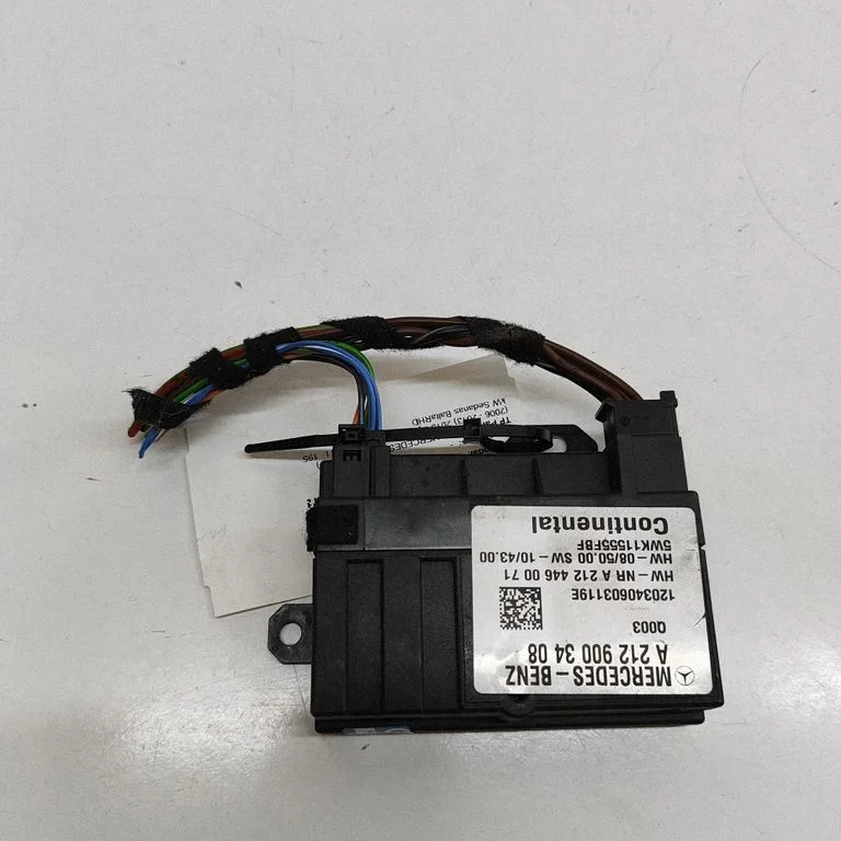 Fuel injection pump control unit/module – Mercedes-Benz C-Class AMG W204 (2007-2014)
