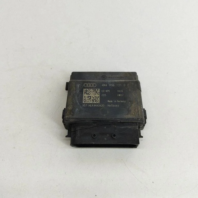 Degvielas sūkņa vadības bloks 4M4906121B