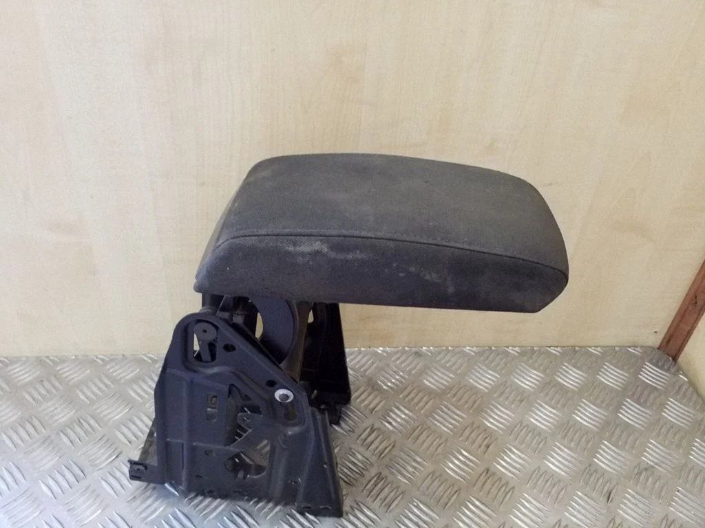 Armrest 1Z0864207