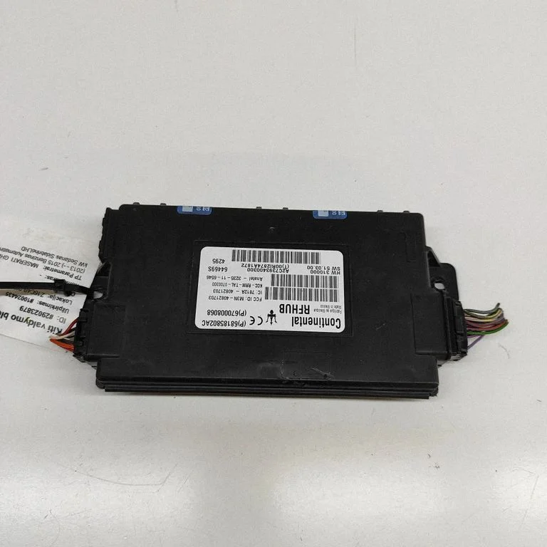 Centrālās slēgšanas vadības bloks 68185802AC