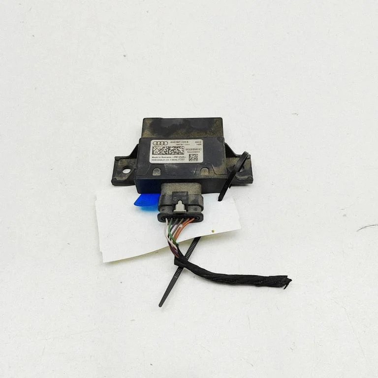 Signalizācijas vadības bloks – Audi A6 S6 C7 4G (2011-2018)