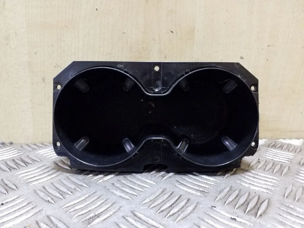 Cup holder front – Volkswagen Touareg II (2010-2018)