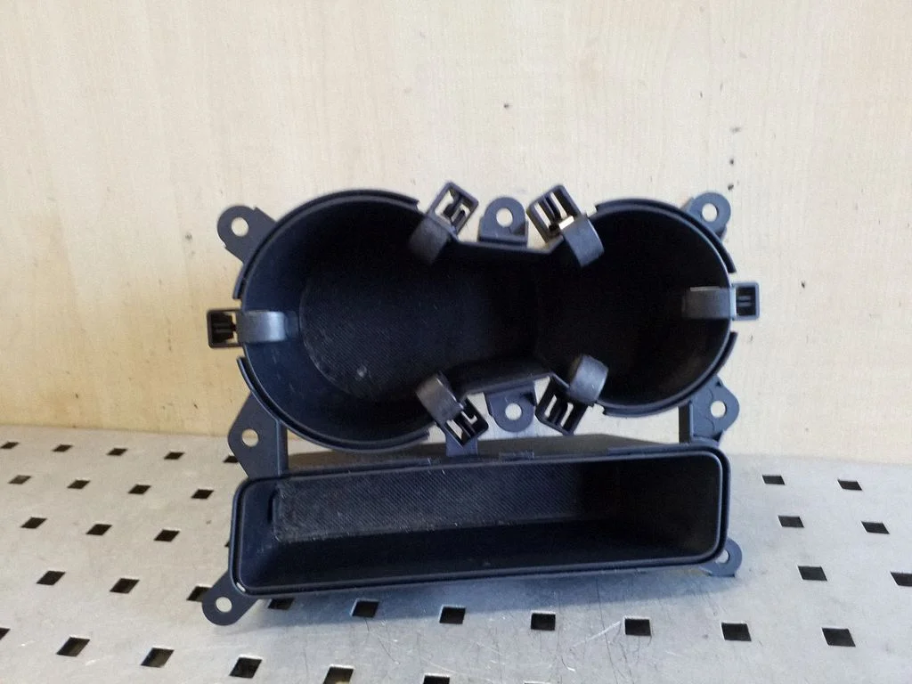 Cup holder front – Audi A5 Sportback 8TA (2009-2016)