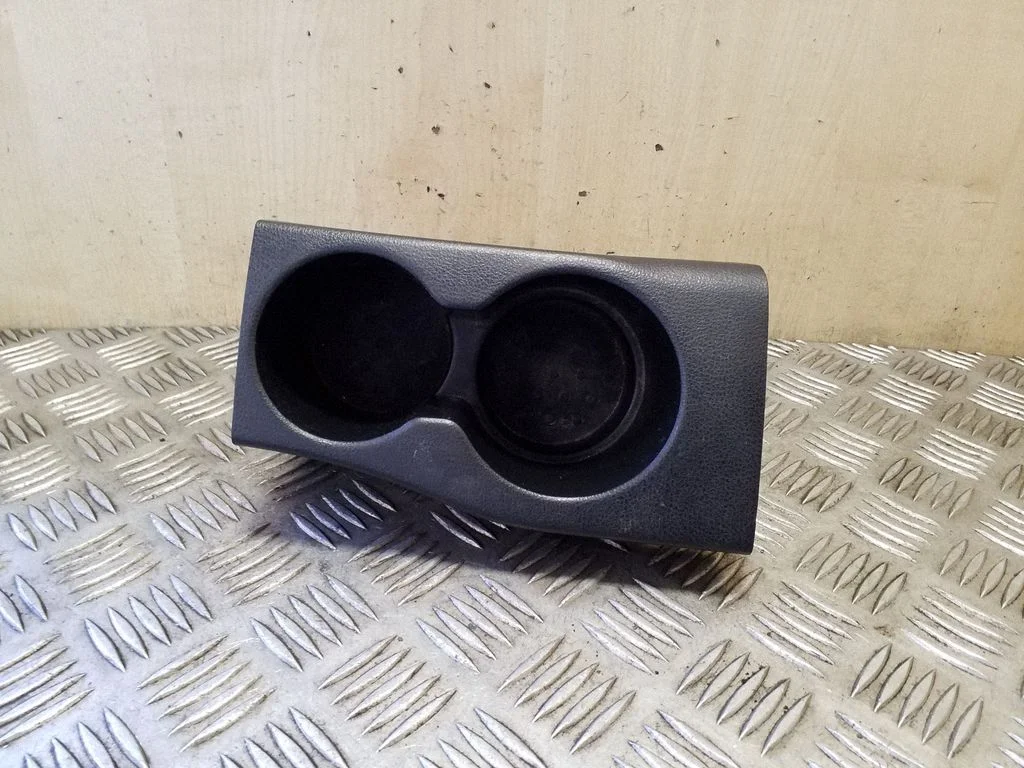 Cup holder front – Nissan Qashqai (2010-2014)