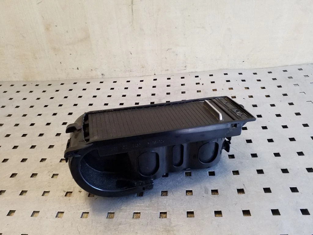 Cup holder front – Skoda Superb B6 (3T) (2008-2015)