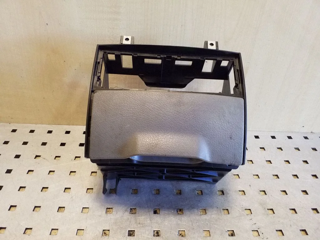 Cup holder front A9066800558