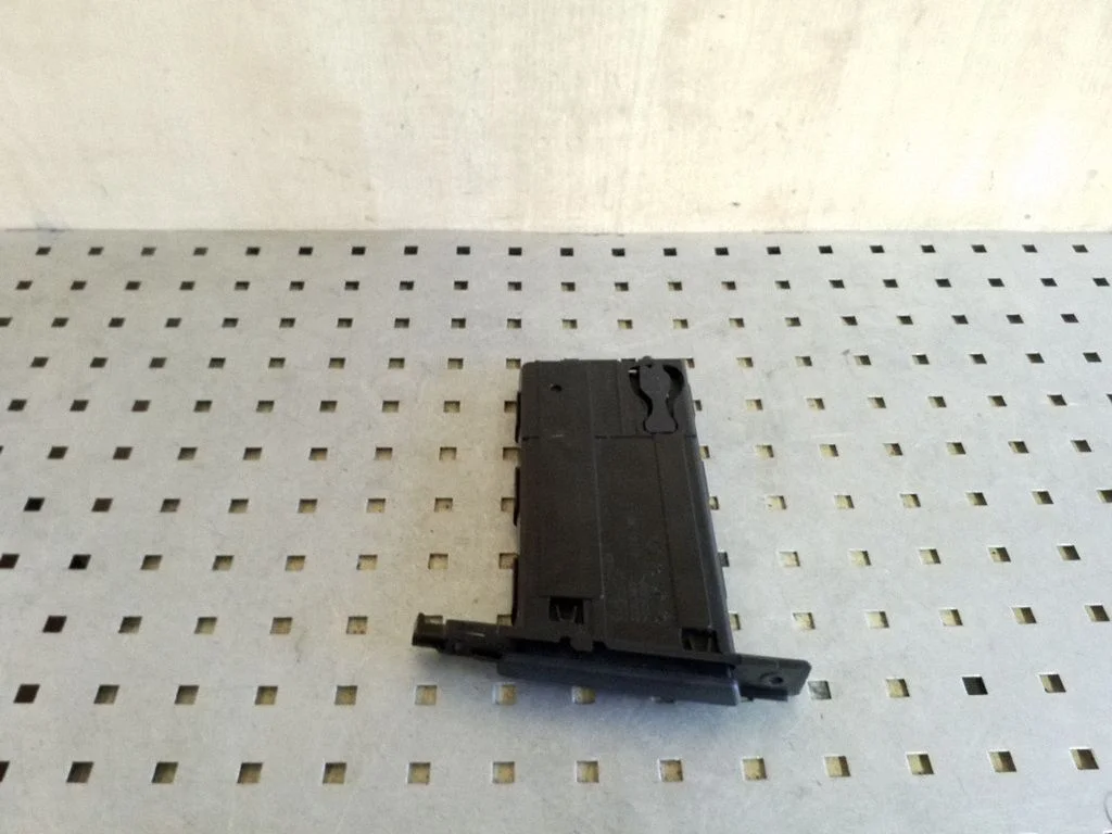 Cup holder front 51457127463