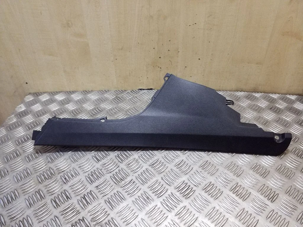Centre console side trim front – Subaru XV I (2011-2018)