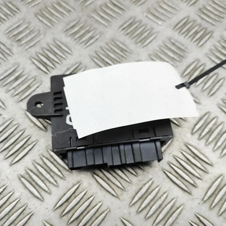 Durų elektronikos valdymo blokas