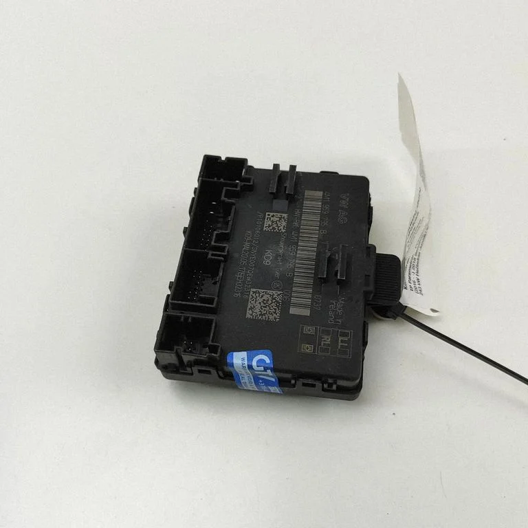 Durvju elektronikas vadības bloks 4M1959795B