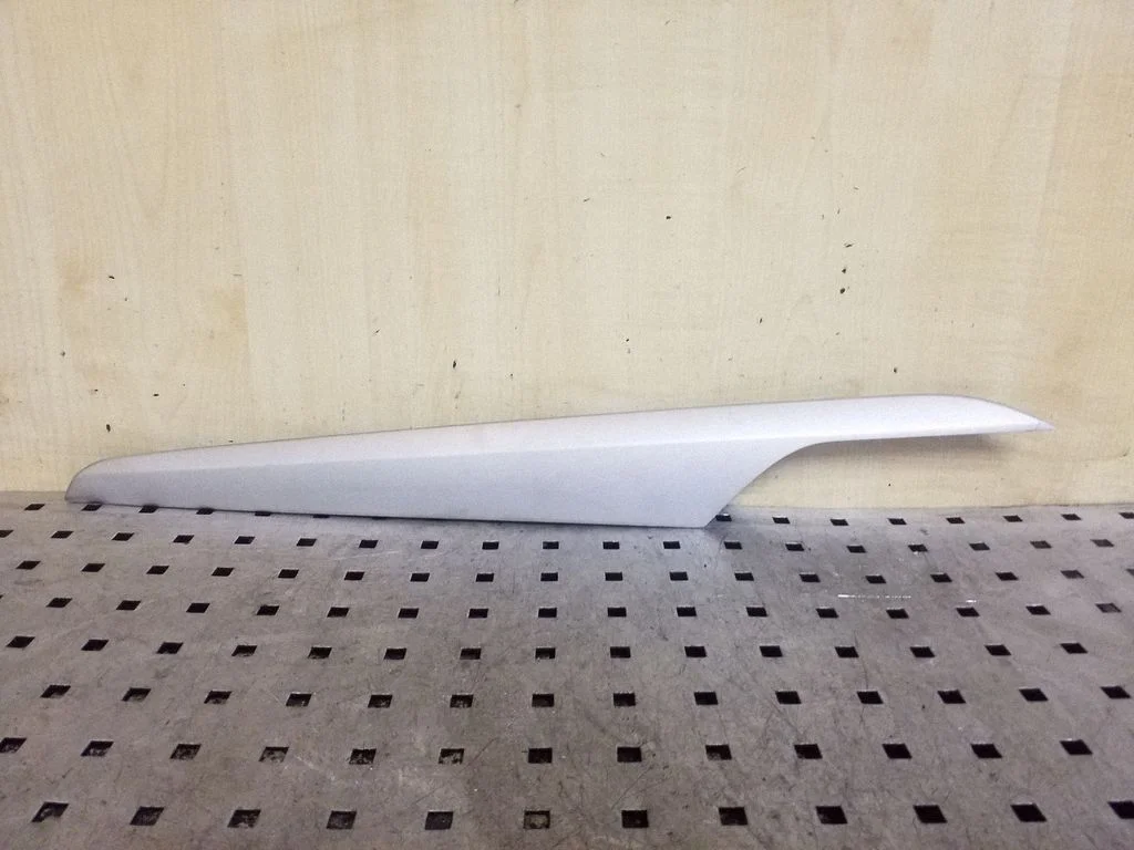Front door trim bar – BMW X1 E84 (2009-2015)