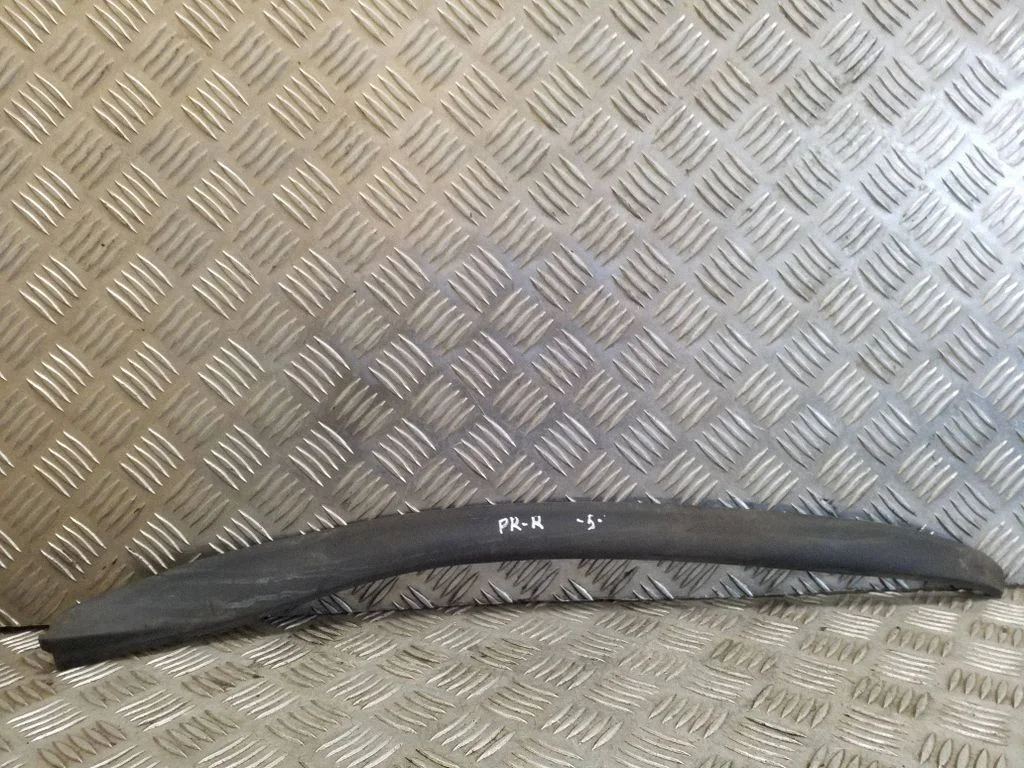 Other front door trim element 1K3837382D