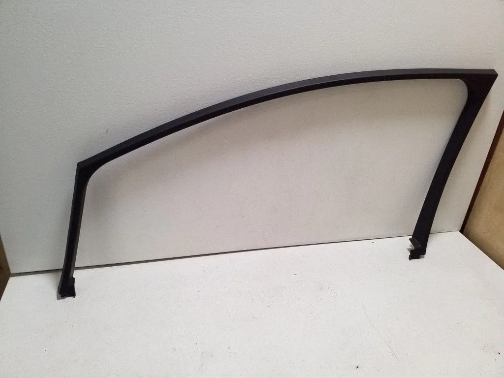 Other front door trim element – Nissan Leaf I (ZE0) (2010-2017)