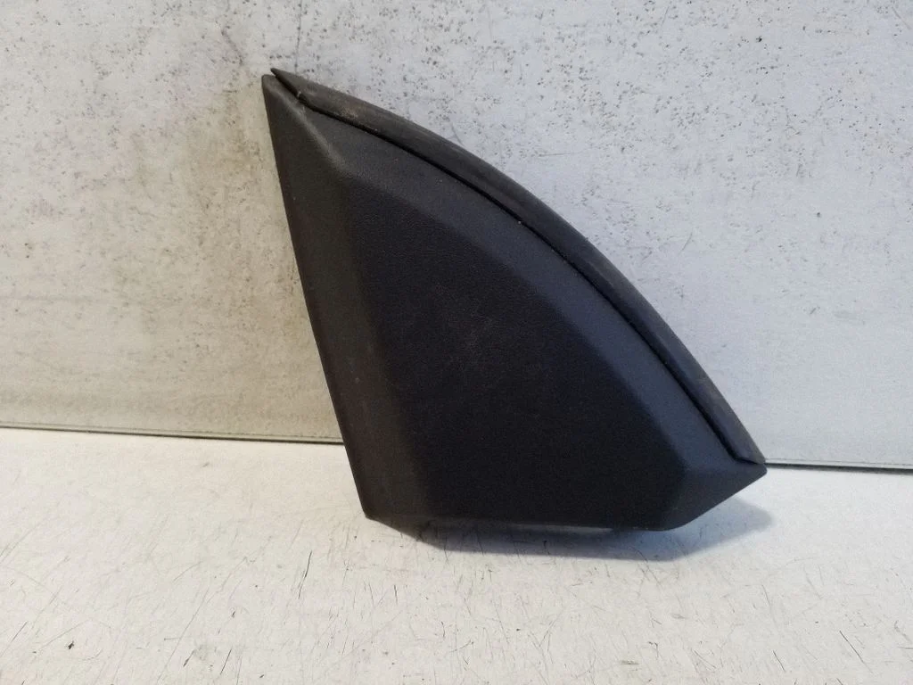 Other front door trim element – Nissan Leaf I (ZE0) (2010-2017)
