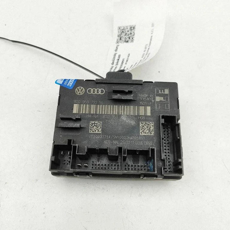 Durvju elektronikas vadības bloks 8T0959792D