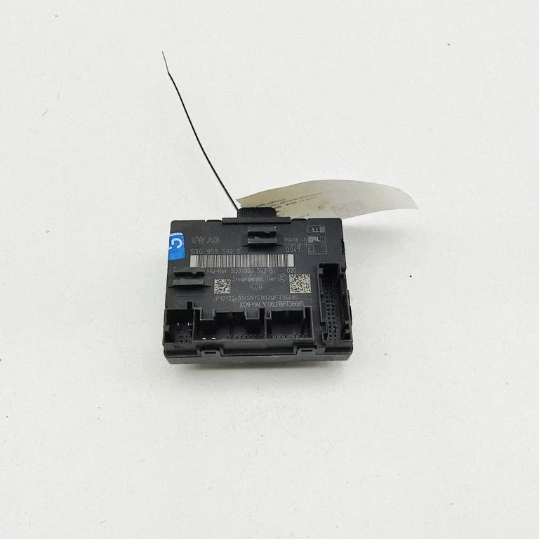 Durvju elektronikas vadības bloks 5Q0959592B